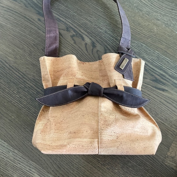 ARTELUSA SHOULDER BAG (BEIGE) WITH BROWN LEATHER BOW - Picture 3 of 15